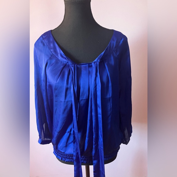 Suzy Shier silky blue long sleeve shirt with neck ties Size S - Picture 2 of 5
